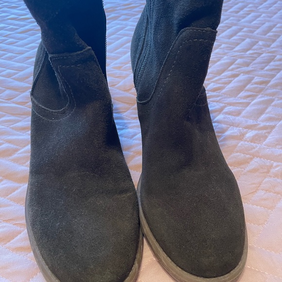 Carlos Santana Booties Dark Olive Green Wedge Heel Size 7.5 NWOT - Picture 7 of 10